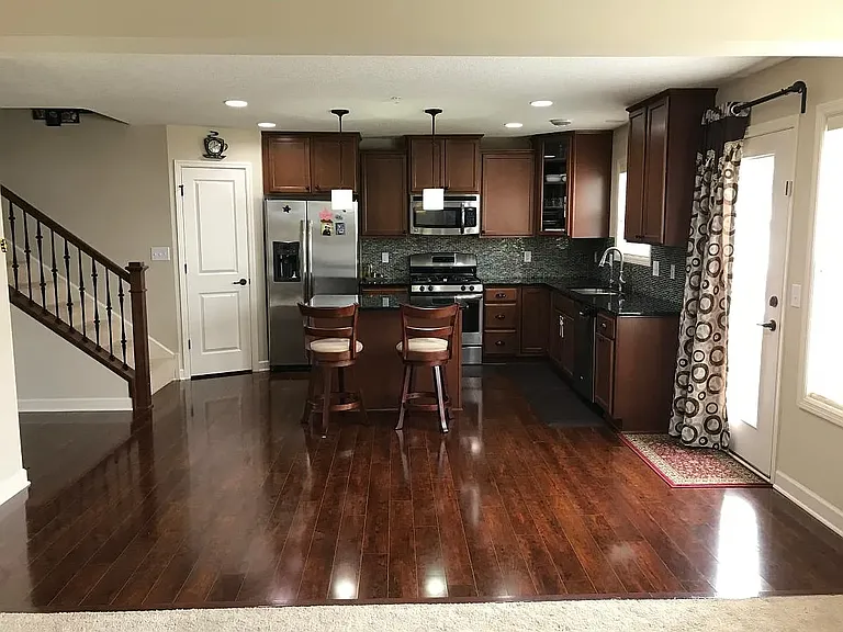3461 Chestnut Ln — Photo 2