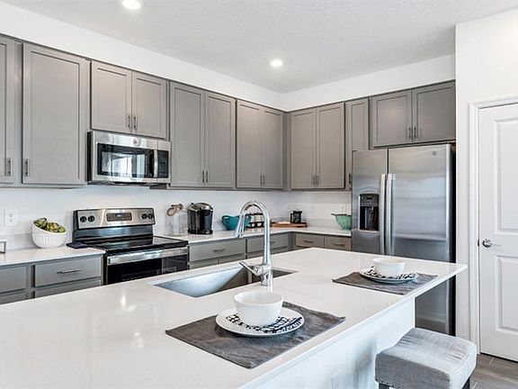 2nd image of 804 Aubey Ln