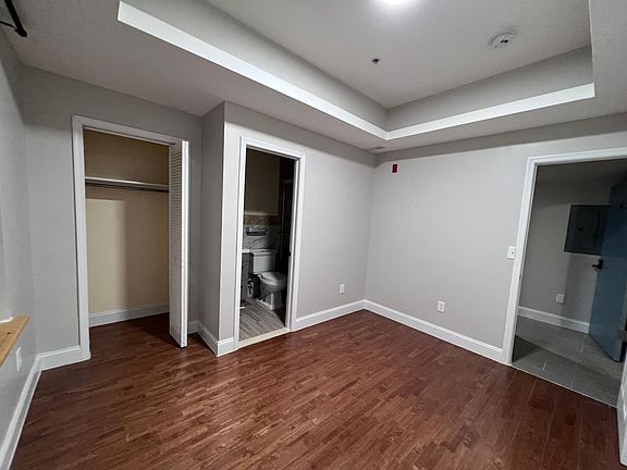 3rd image of 806 N Broad St APT 3C