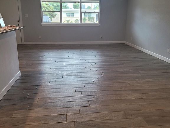 5th image of 1111 W Coal Ave
