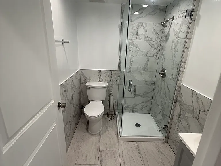 14352 Tiara St #4 — Photo 10