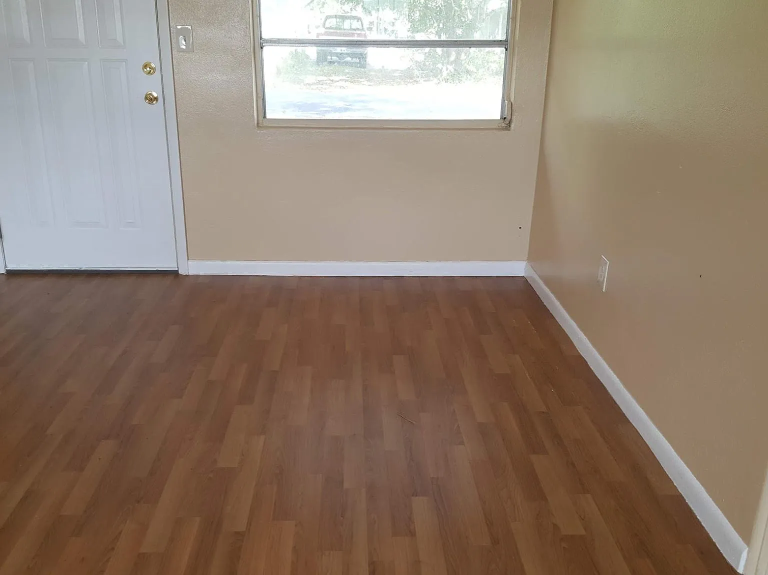 1 bed, 874 sqft, $850 — Photo 3