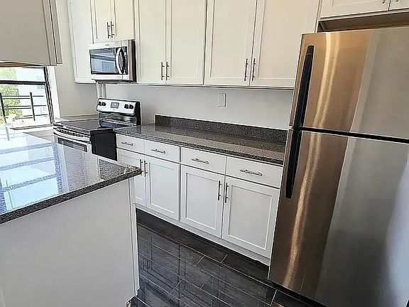 2nd image of 1947 Ocean Ave #14