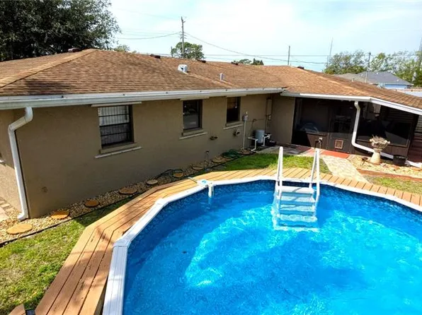 1011 68th Ave W, Bradenton, FL 34207