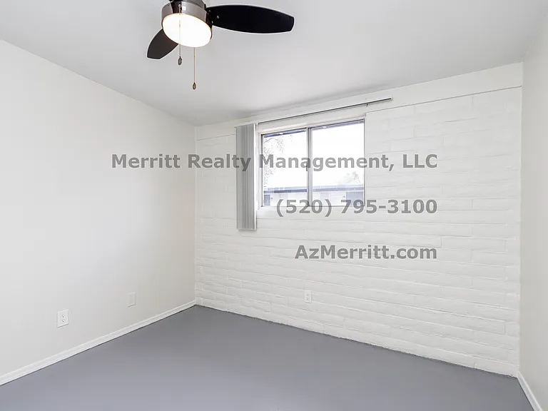 50 W King Rd #15 — Photo 15
