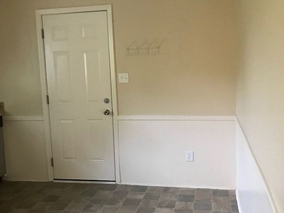 4th image of 1326 Dartwood Ln