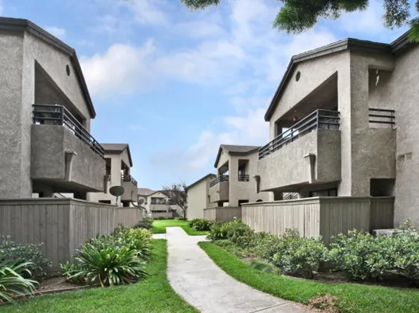 Mission Oaks Apartments, 1427 W Mission Blvd #8937b5bfd, Ontario, CA 91762