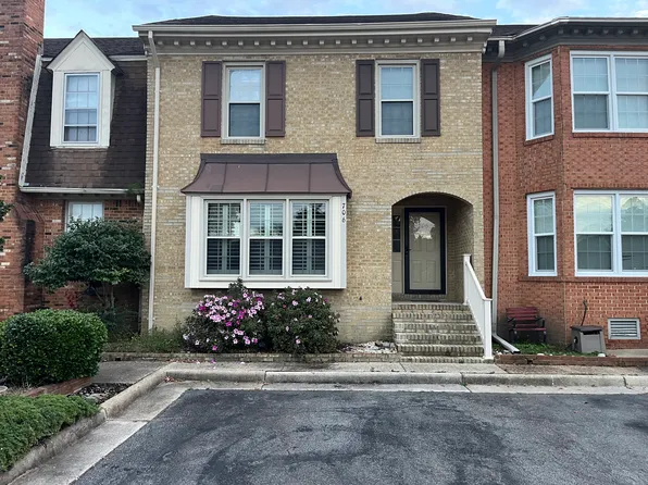 706 Lord Dunmore Dr, Virginia Beach, VA 23464