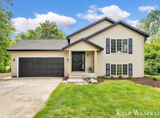 1674 Three Mile Rd NW, Grand Rapids, MI 49544