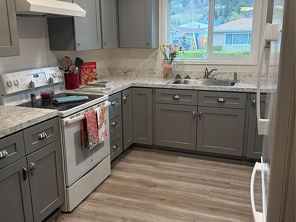 5th image of 2119 SW Olympic Drive