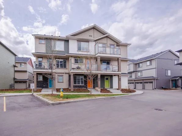 1530 Tamarack Blvd NW #104, Edmonton, AB T6T 2E6