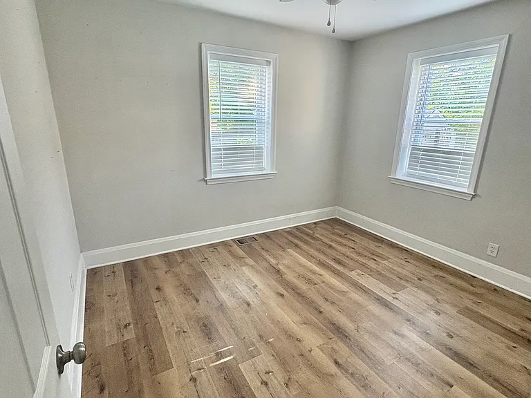 5402 Summerfield Ave — Photo 8