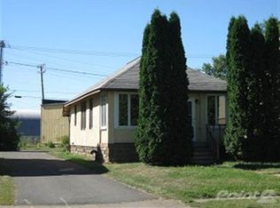 610 E 16th St, Hibbing, MN 55746