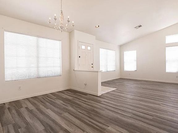 2nd image of 481 Compo Ave