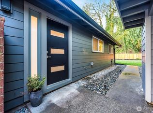 2521 NE 178th St, Seattle, WA 98155