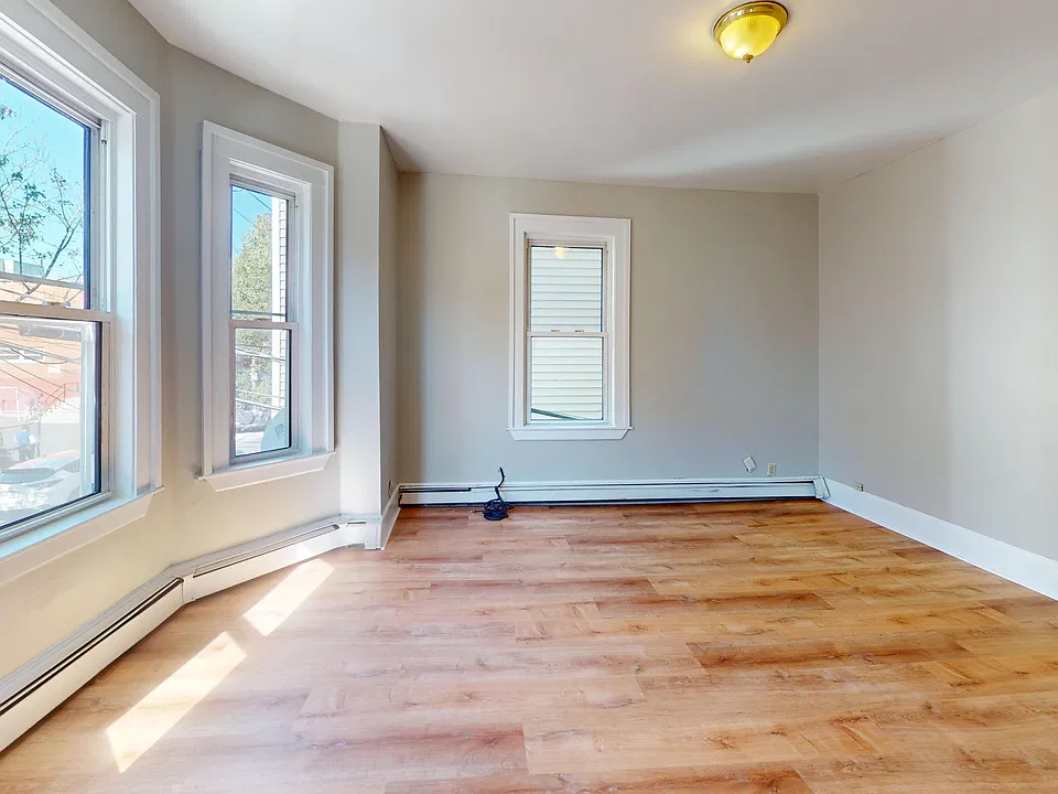 36 Mozart St #2