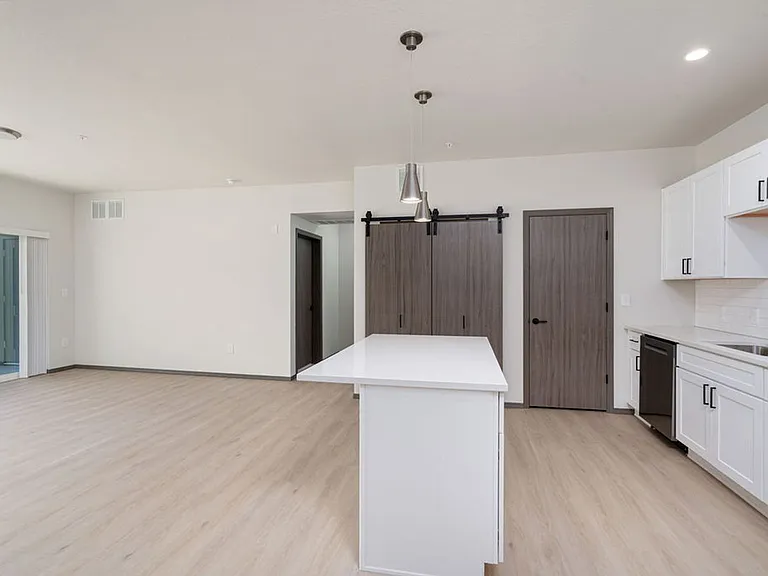 The Vistas Apartments at Beacon Hill — Photo 35