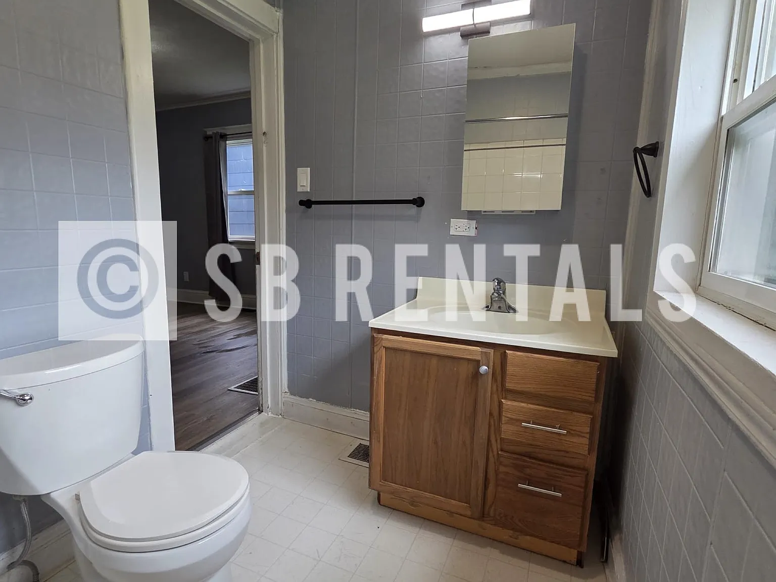 4 bed, 1344 sqft, $1,400 — Photo 4