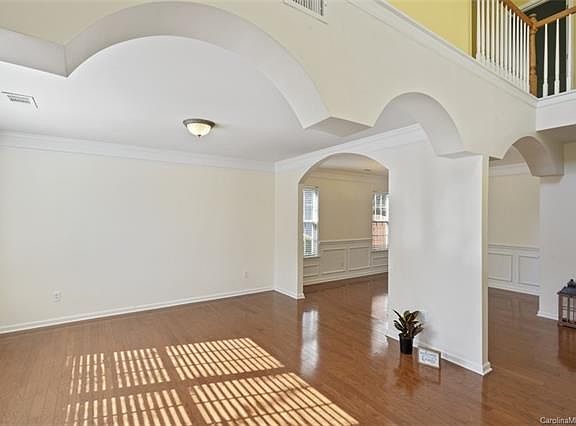 4th image of 2032 Brookchase Blvd