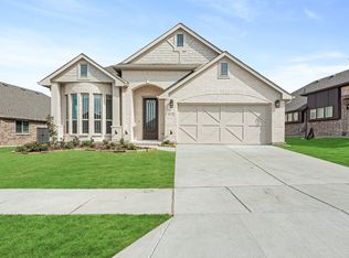 813 Blue Yucca Ln, Aubrey, TX 76227