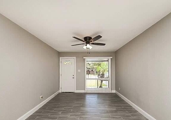 4th image of 6916 Bahia Ave