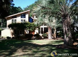 13 Dolphin Point Ln, Hilton Head Island, SC 29926