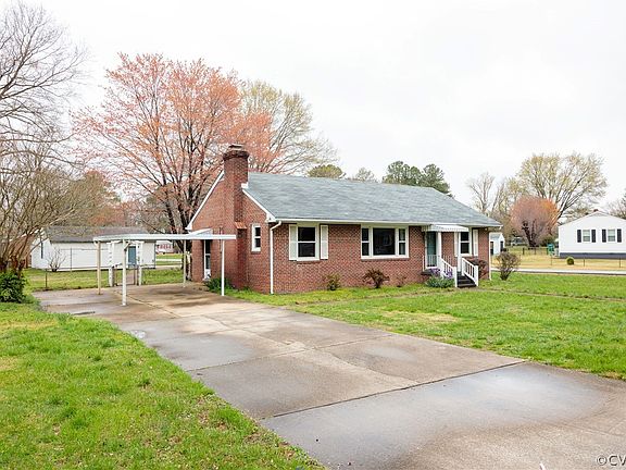 2nd image of 700 Kaki Dr