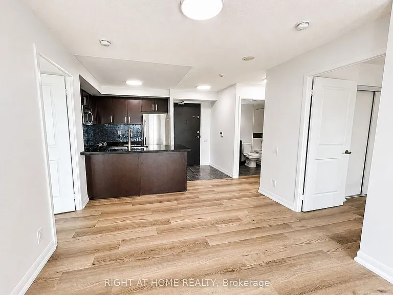17 Anndale Dr #809 — Photo 5