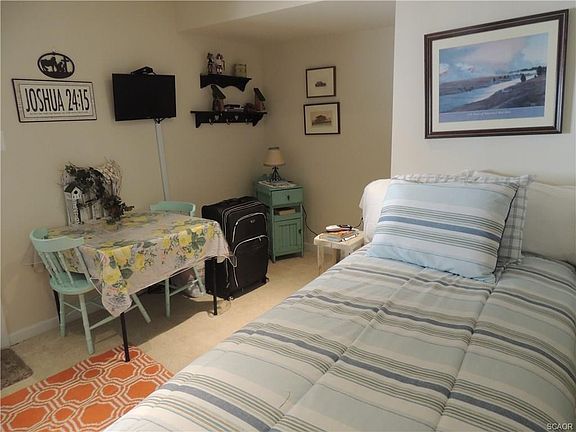 3rd image of 20912 Brunswick Ln