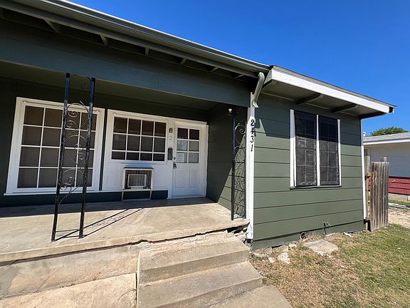 4th image of 2431 Cincinnati Ave #2