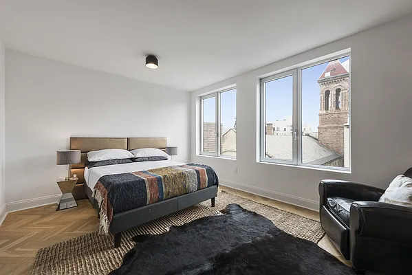 Sold by Compass | media 5