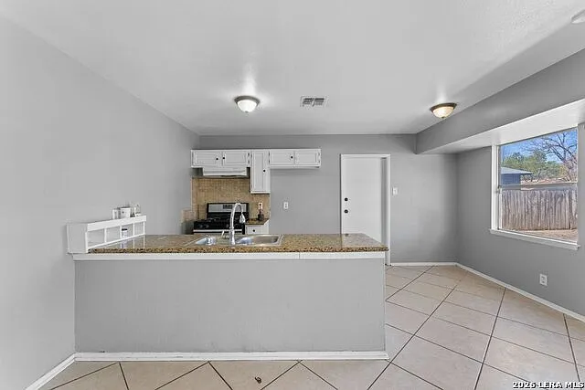 5035 Village Crst — Photo 11