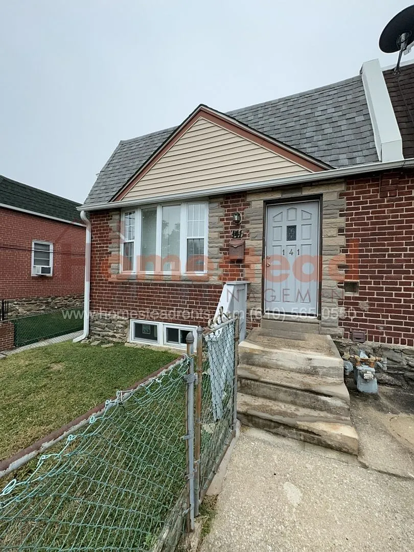 3 Bedroom HOME in Linwood! — Photo 3