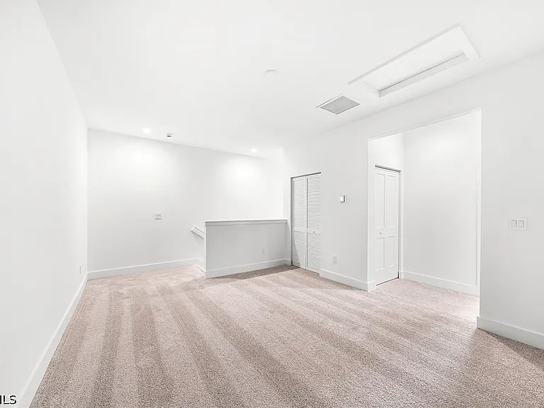 13104 Georges Cay Pl — Photo 32