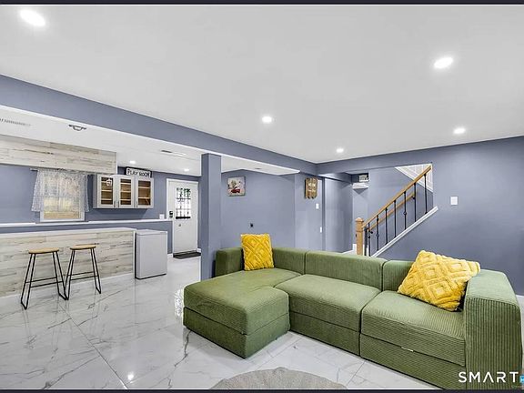 2nd image of 19 Miner Rd