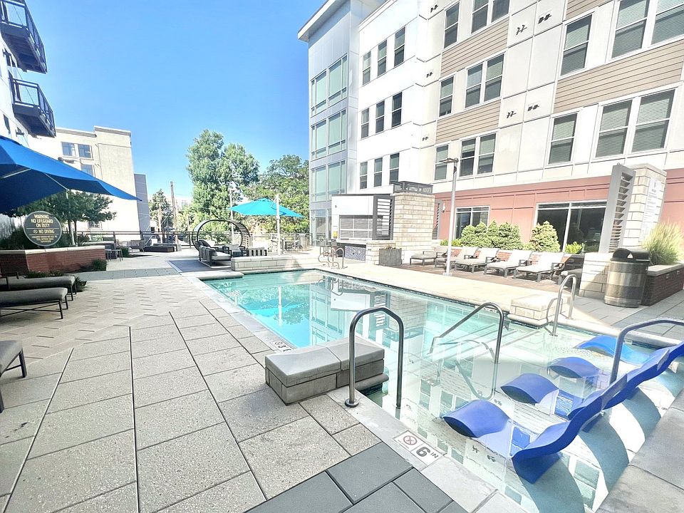 Relax poolside