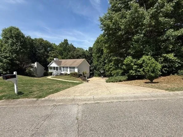4098 Parks Rd, Flowery Branch, GA 30542
