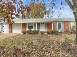 2645 Baltusrol Dr, Saint Louis, MO