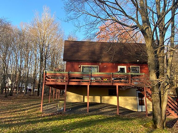 3rd image of 212 Cherry Ln