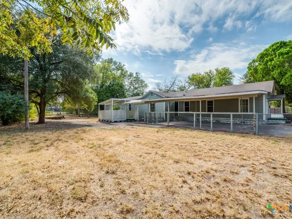 317 Benbo St, Seguin, TX 78155