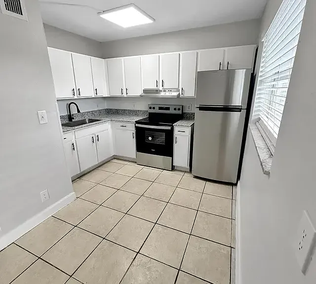 311 NW 42nd Ct #101 — Photo 10