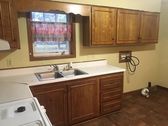 3rd image of 397 D St