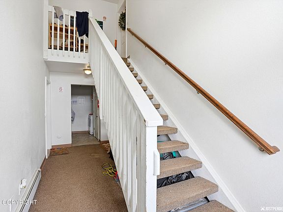 3rd image of 11400 Heritage Ct