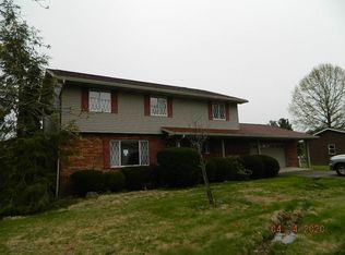 61 Lynn St, Evans, WV 25241