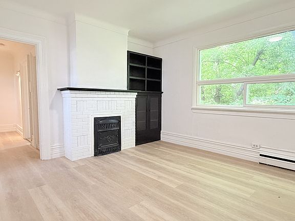 5th image of 537 Confederation St #7