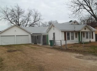 202 W Trunk St, Crandall, TX 75114