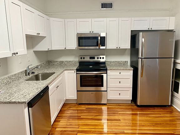 4th image of 305 S Newport Ave APT 1