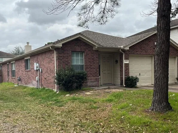 17414 S Summit Canyon Dr, Houston, TX 77095