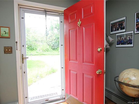 2nd image of 22 Apple Blossom Ln