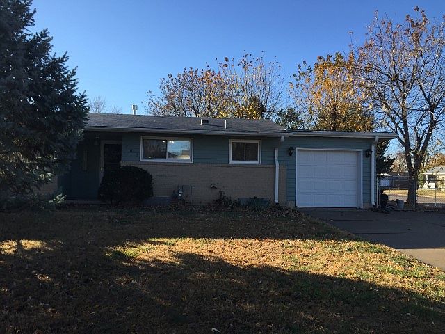 1st image of 702 Greenbriar Cir